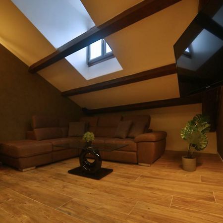 Moscova Attic Near Duomo Apartment Милано Екстериор снимка