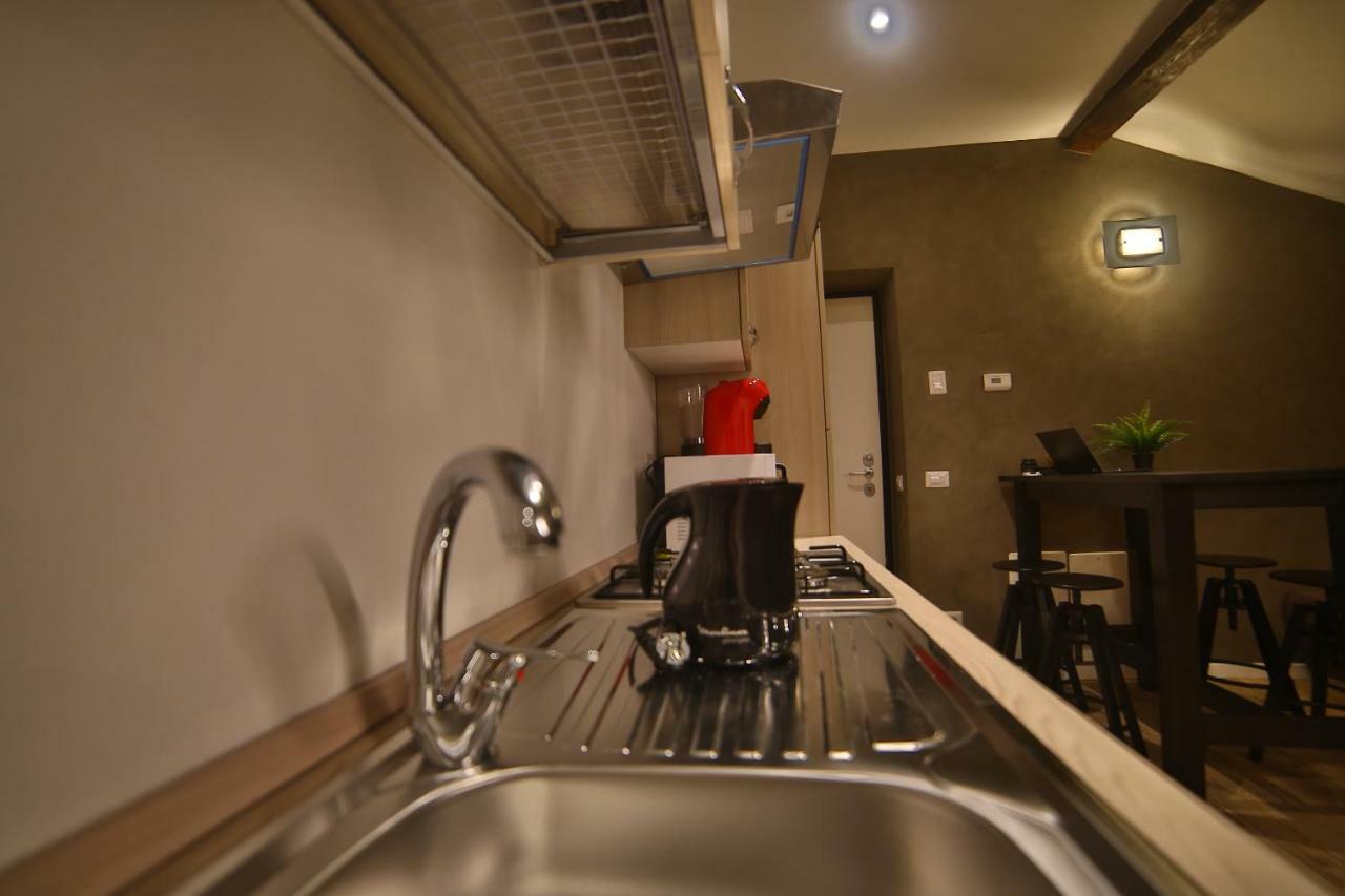 Moscova Attic Near Duomo Apartment Милано Екстериор снимка