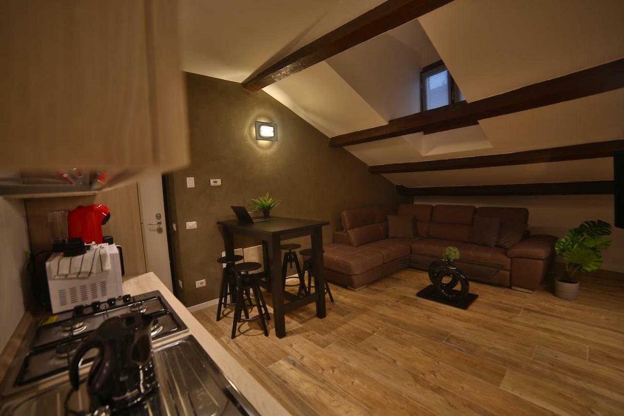 Moscova Attic Near Duomo Apartment Милано Екстериор снимка